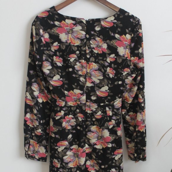 Dark floral longsleeve mini dress with waist tie (M) - Picture 2 of 6